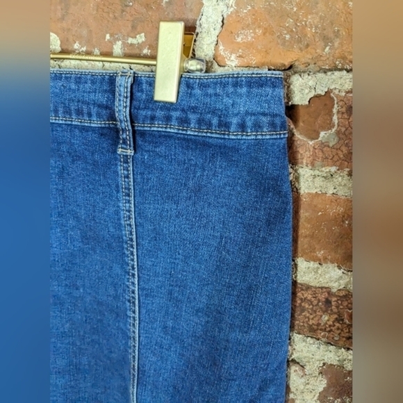 Alter'd State Small Short Blue Denim Jean Skirt‎ w/ Button Enclosure - Picture 4 of 10